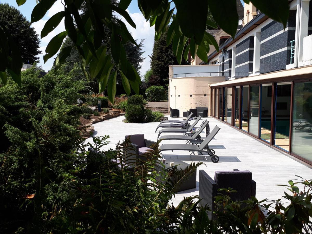 Le Manoir De La Mantille Caudry Exterior foto
