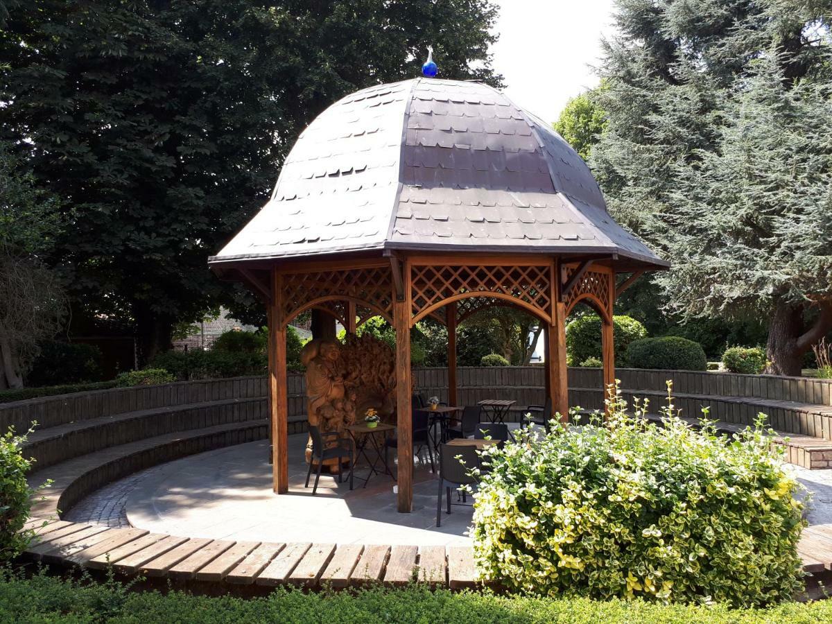 Le Manoir De La Mantille Caudry Exterior foto